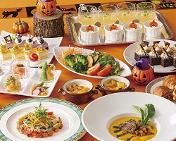 10月は秋色満載 「ハロウィーンランチフェア」