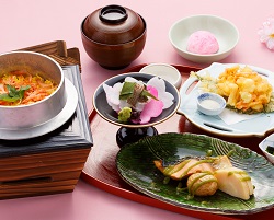 【4月限定ランチ】和食堂 山里「鎌足桜会席」